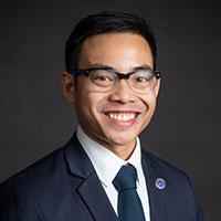 Jonathan-Banasihan-BioHeadshoot2025-200x200